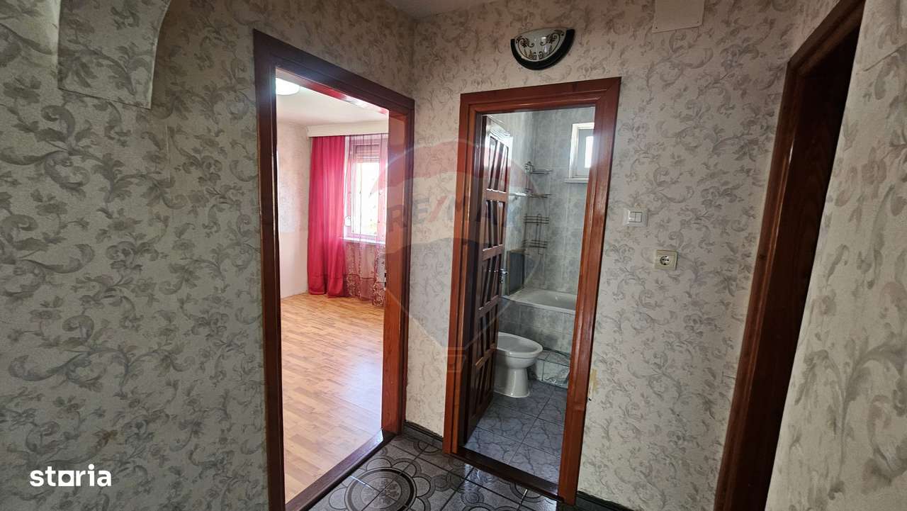 Apartament 3 camere de vânzare – Zona 1 Decembrie, Piatra Neamț - Imagine principală: 5/20