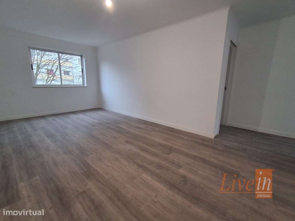 Apartamento T2 Totalmente Remodelado em Casal de São Brás - Grande imagem: 4/16