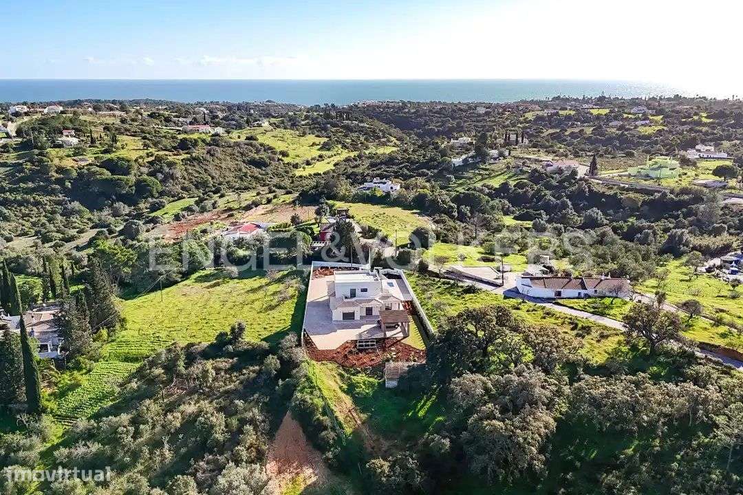 Luxuosa Moradia V4 no Campo próxima do Carvoeiro - Grande imagem: 3/47