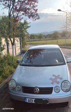 Volkswagen Polo 1.2 Attractive - 1