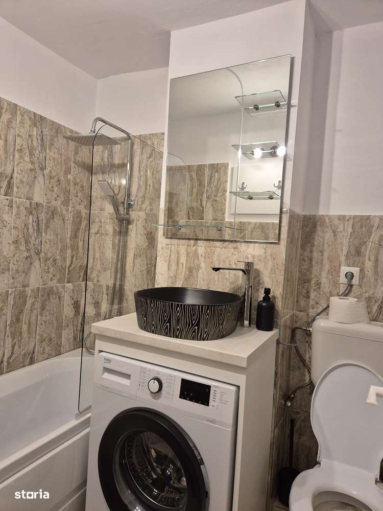 Garsoniera, bloc de apartamente.-13