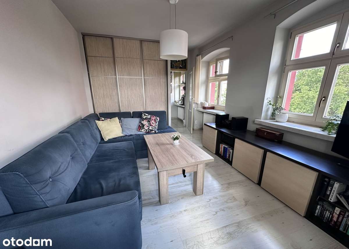 Unikatowa lokalizacja! 3-pokojowe mieszkanie w kamienicy przy Rynku-3