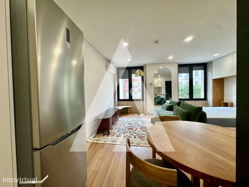 Apartamento T0 Totalmente Equipado e Mobilado no Centro do Porto - Grande imagem: 5/11