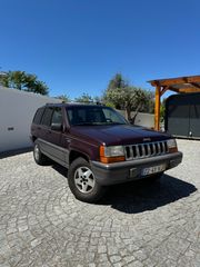 Jeep Grand Cherokee 4.0 Laredo