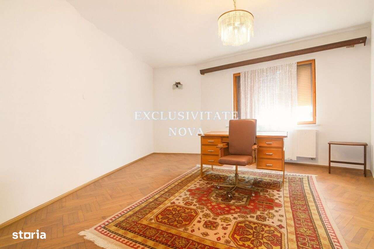 Vila individuala interbelica curte garaj între Dacia si Stefan cel-8