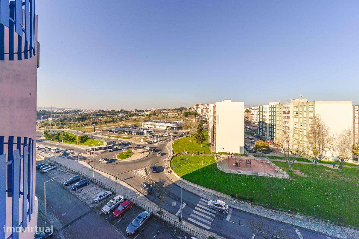 Apartamento T2 com 75 m², situado numa zona central e muito procurada-14