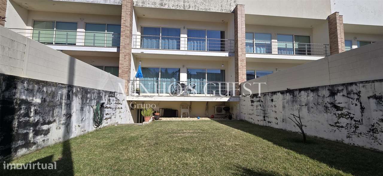 Moradia V3 c/ 1 Suite Closet, Mobilada e Equipada pronta a Habitar c/-35