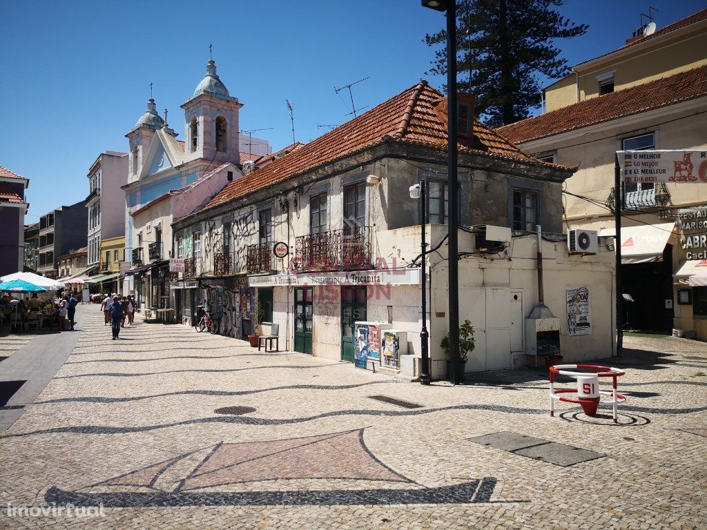 Prédio para reabilitação total- Cacilhas - Almada- Vista ...