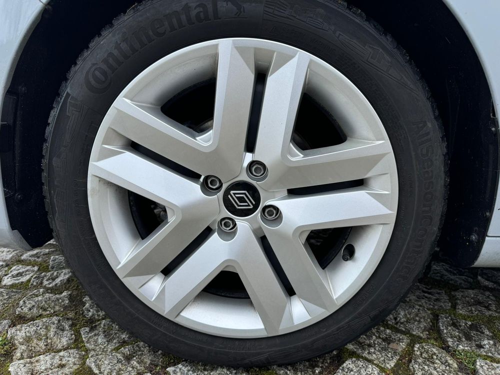 Renault Clio Salon Polska FV23%