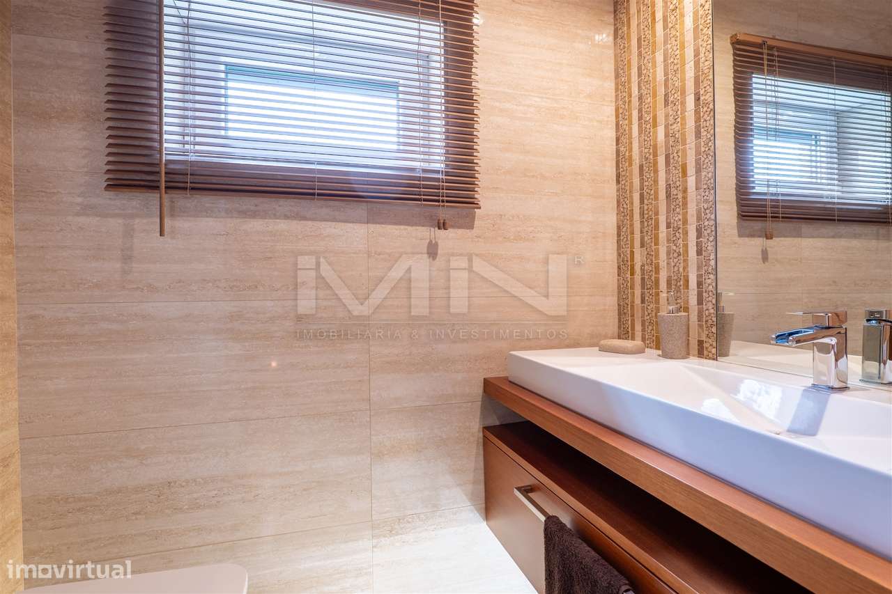 Moradia T3+1 - Exclusividade, Design e Conforto Superior-15