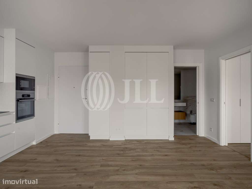 Apartamento T1 com varanda e garagem, no Jaba, Barreiro - Grande imagem: 5/30