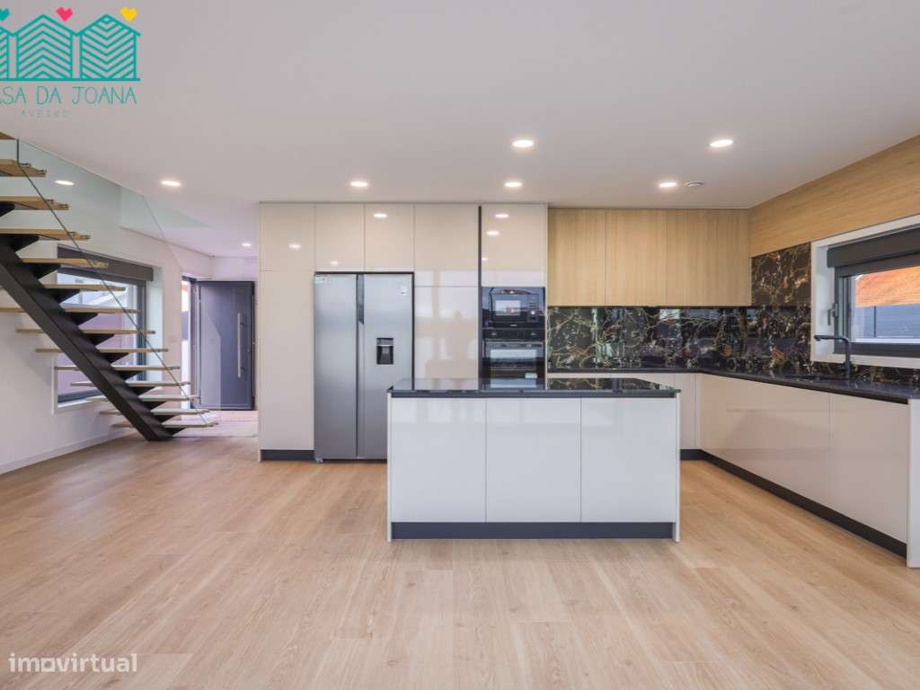 Moradia T4 com Garagem Fechada na Gafanha da Nazaré - Grande imagem: 2/41