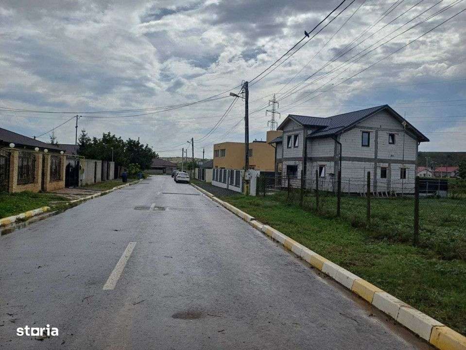 TEREN DE VANZARE | VALU LUI TRAIAN | 500 MP - Imagine principală: 2/5