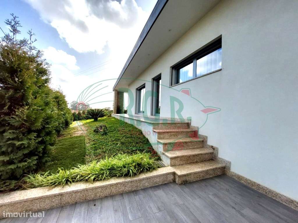 Moradia T3+1 Térrea | São Cosme | 10 min Porto-55