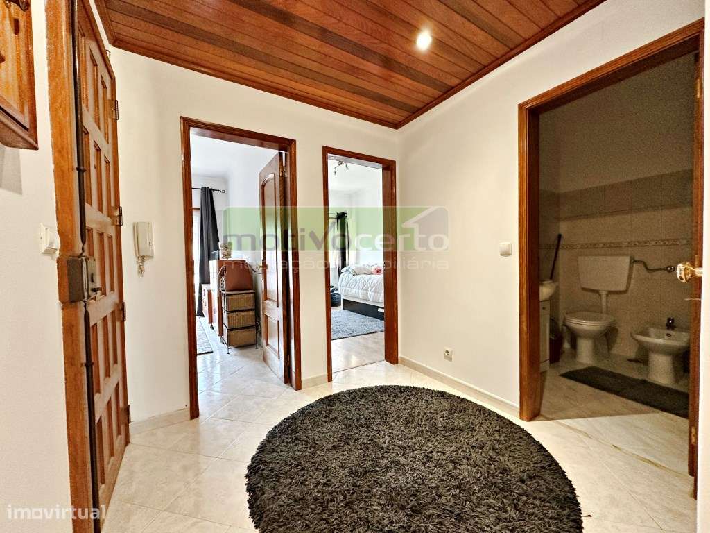 T2 Luminoso no Cacém com Varanda. Perto da Escola Secundária Gama B...-10