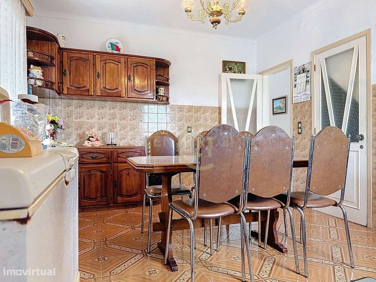 T4 em Lajes, Praia da Vitória, com garagem e árvores de fruto-8