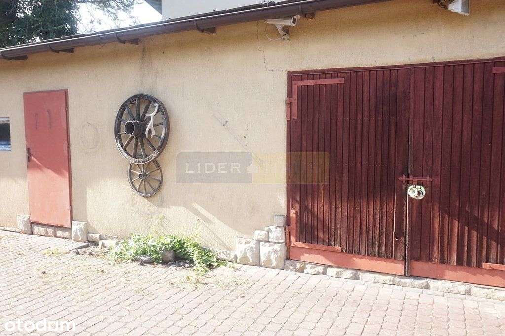 Dom z powierzchnią dodatkową + Pawilon-18