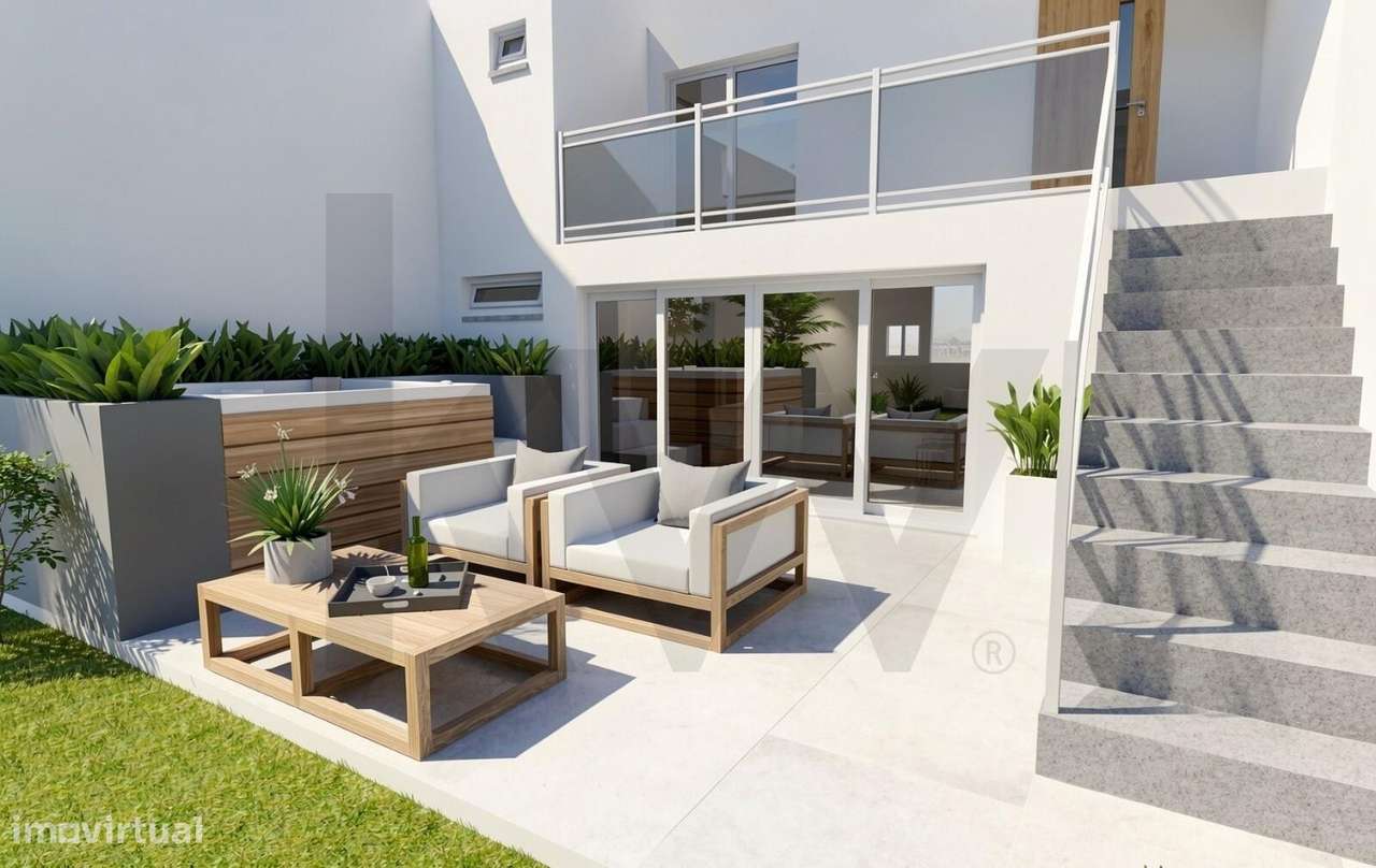 Moradia T3 p/ Recuperar | 2 pisos | terreno | C/projeto de remodelação - Grande imagem: 2/24