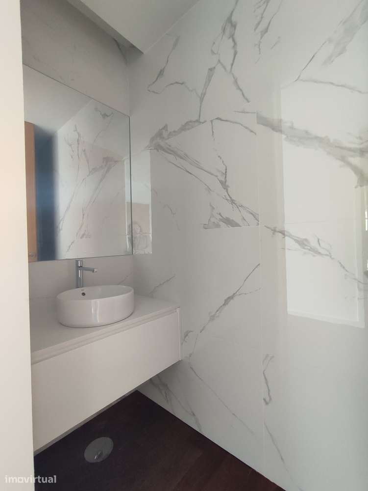 Bom T3 com vistas panorâmicas o que o torna único - Grande imagem: 4/32