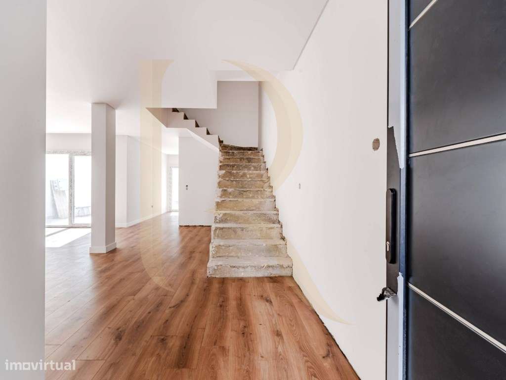 Moradia T4 nova com logradouro nas Paivas - Amora - Seixal-14