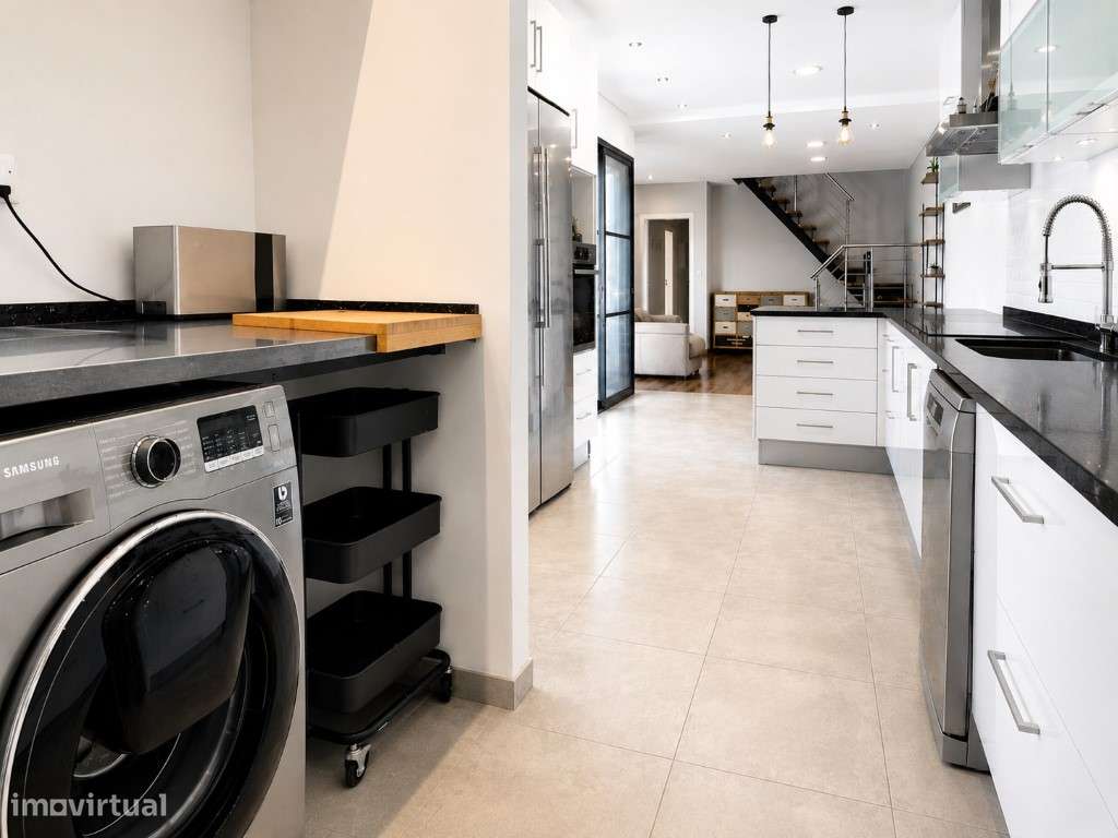 Moradia T3 +1 Renovada Pronta a Habitar Espaço, Conforto e excelent...-4