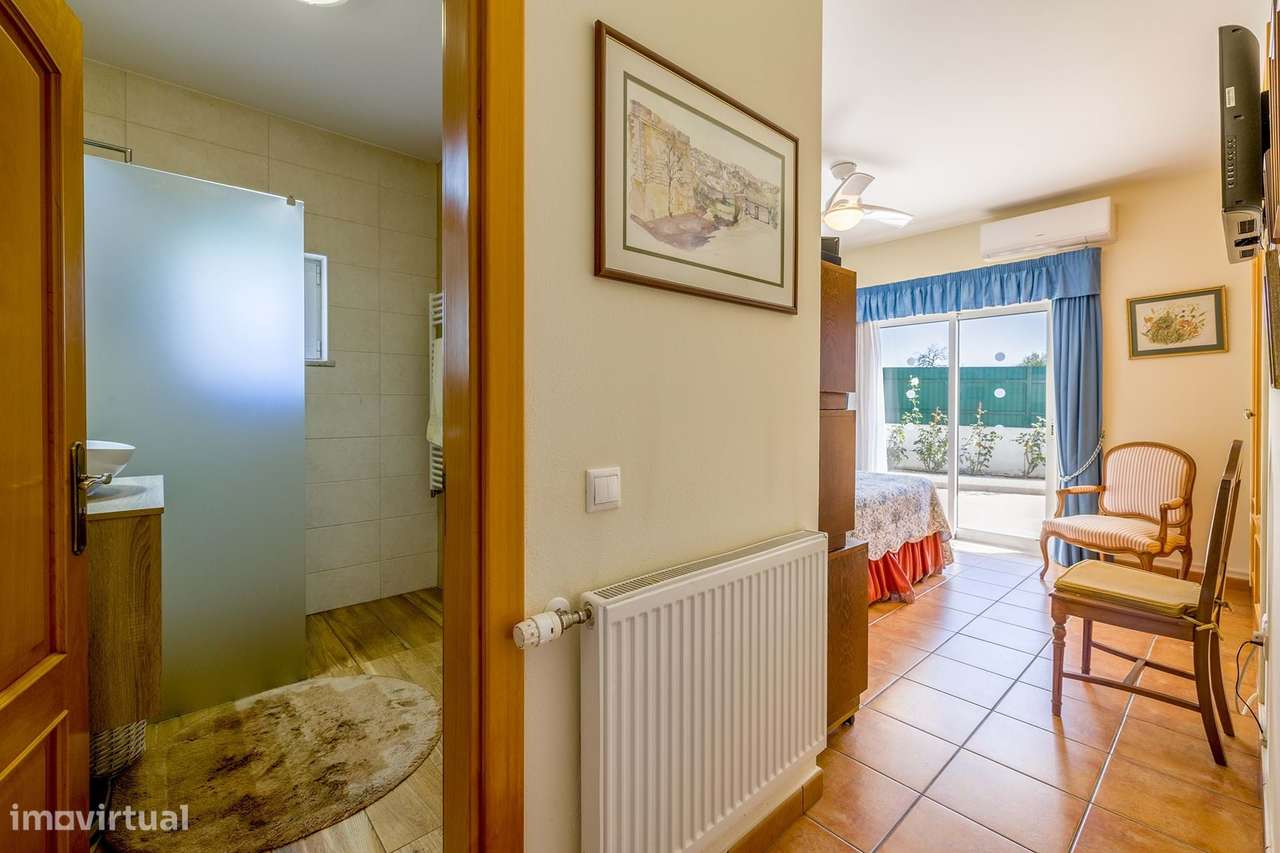 MORADIA TÉRREA V4 COM PISCINA PARA VENDA NO SARGAÇAL-21