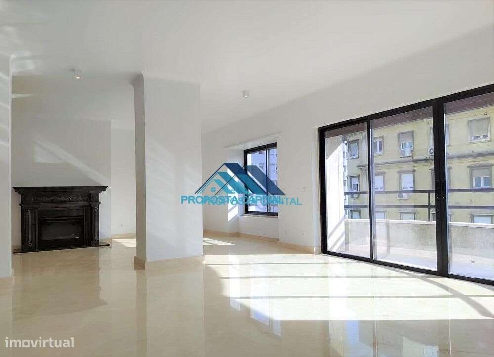 Excelente apartamento T3 + 1 - 3 Parqueamentos - Grande imagem: 2/53