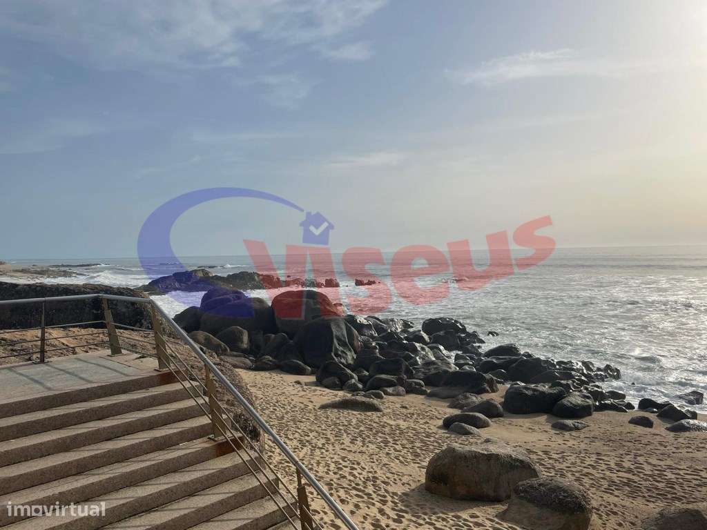 Apartamento T2 Penthouse Mobilado-7