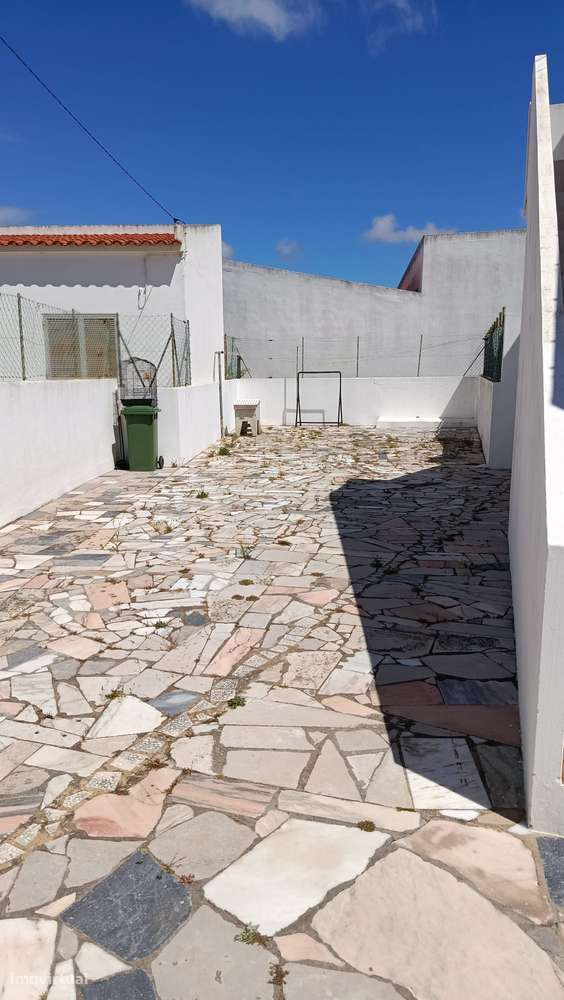 Moradia T9 Isolada com Jardim em Sagres-30