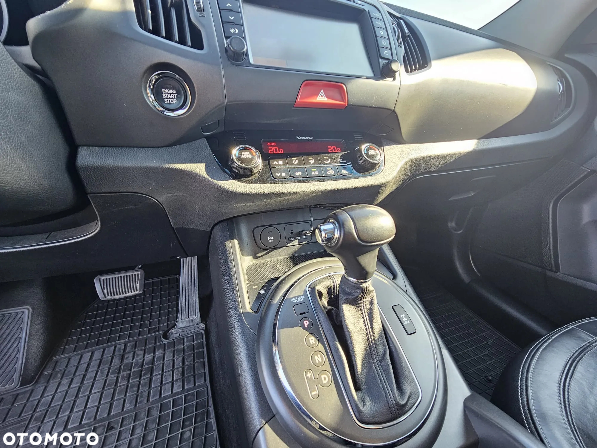 Kia Sportage 2.0 CRDI 4WD Automatik Spirit - 17