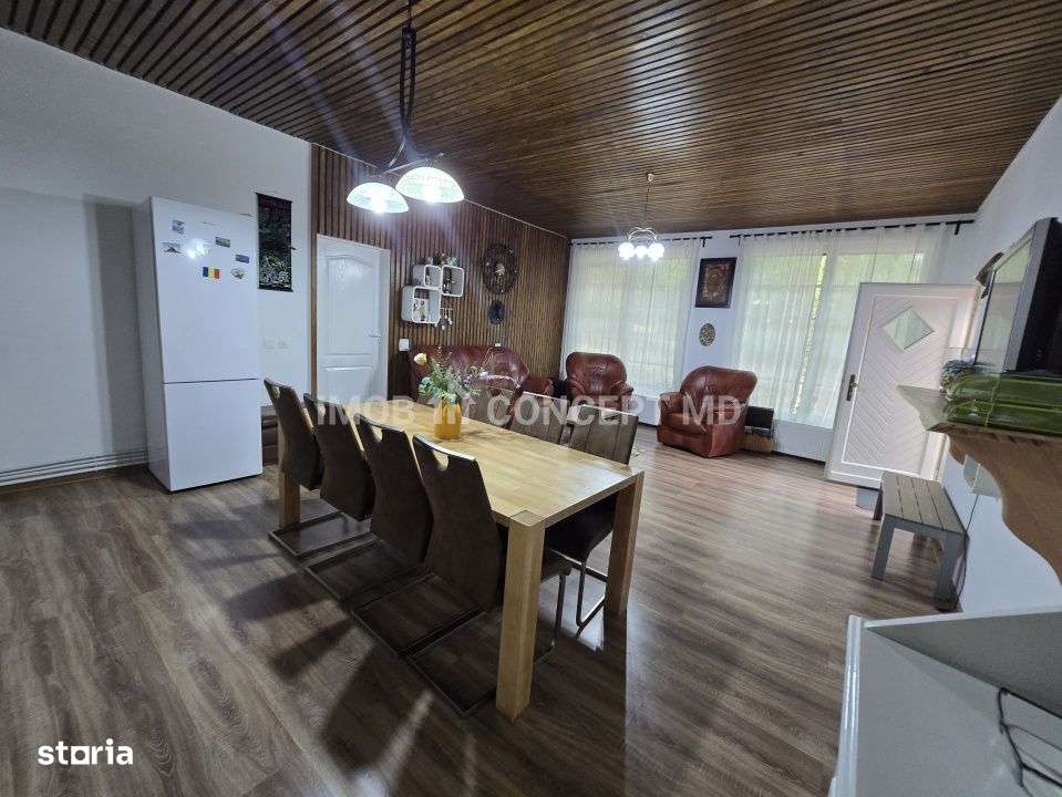 Vanzare Casa cu 3 camere si teren de 4000 mp in Soimari-Prahova-5