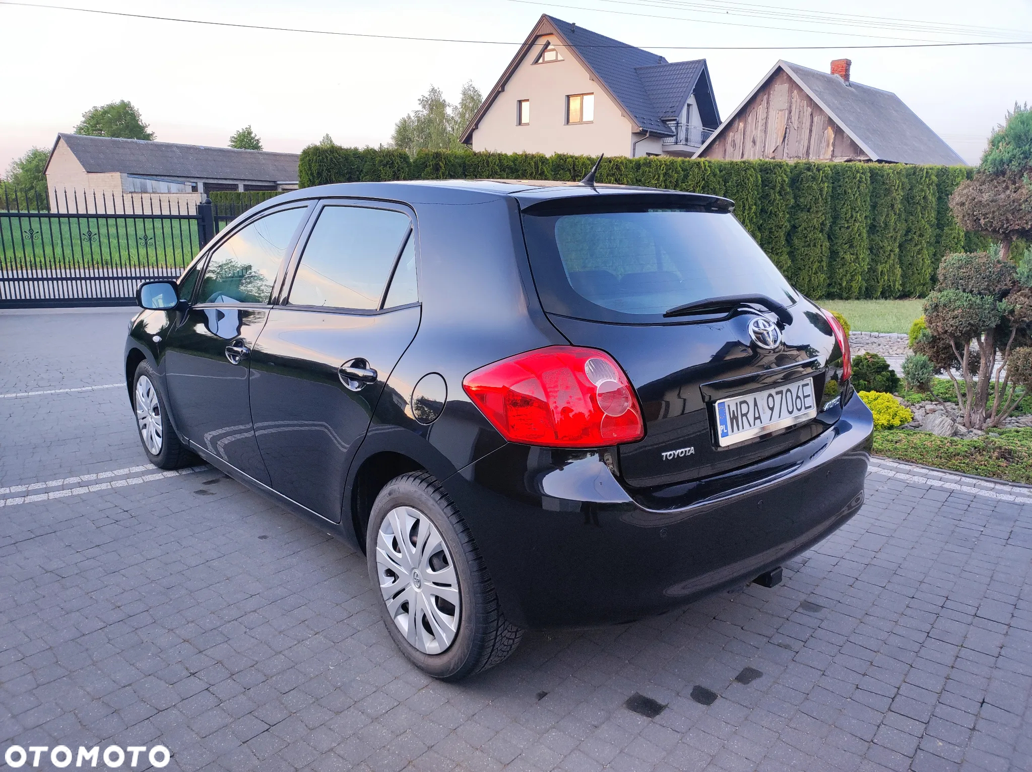 Toyota Auris 1.6 VVT-i Prestige Start - 2