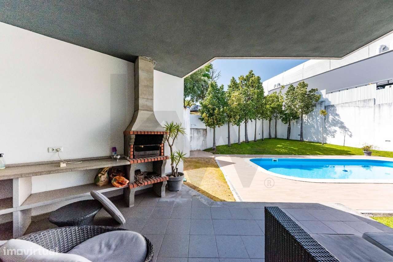 Apart T3 -  Condomínio fechado - Varandas - Piscina - Box para 3 viatu-34