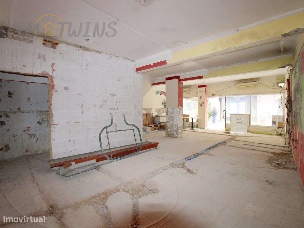 Vende-se loja em zona privilegiada para Comércio - Portimão - Grande imagem: 5/5
