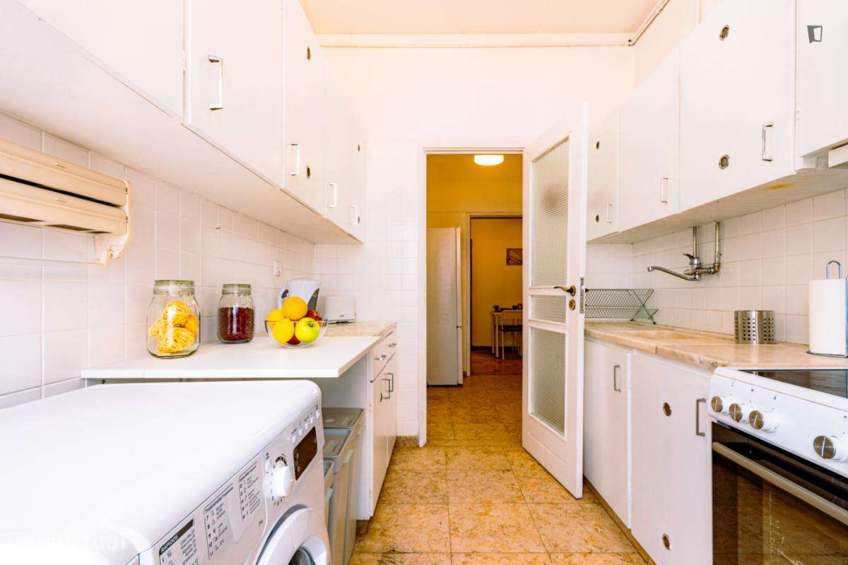 Quarto - localizado em Ramalde Porto - Grande imagem: 5/9