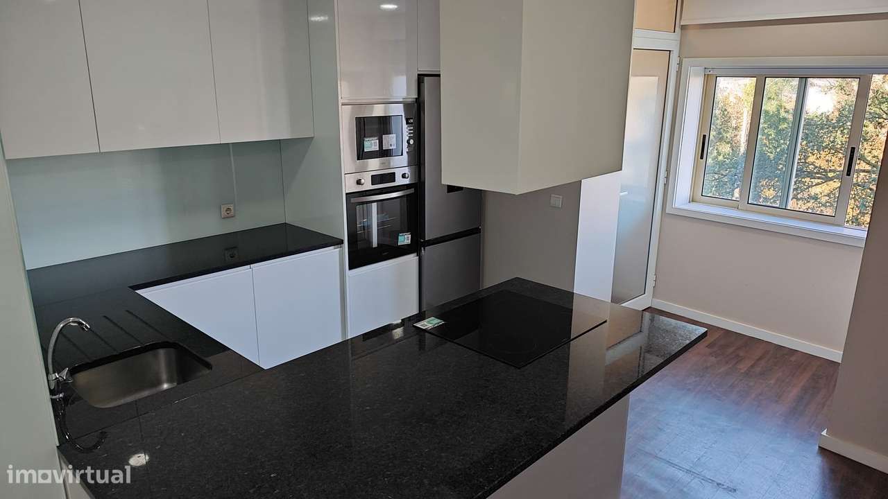 Excepcional Apartamento T3, Garagem 3Carros Canelas - Grande imagem: 2/19