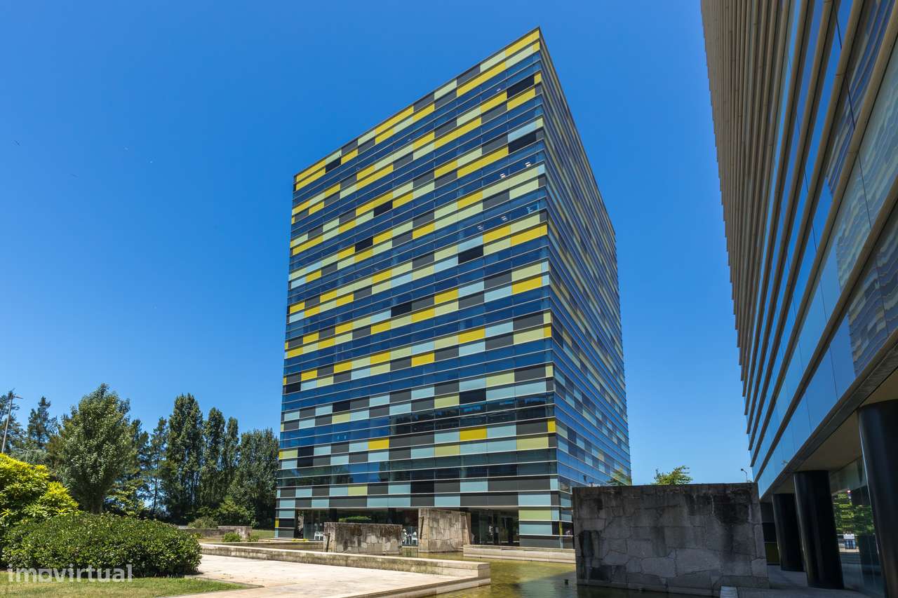 Escritórios privados para 10 pessoas em Vila Nova de Gaia, Arrabida - Grande imagem: 2/10