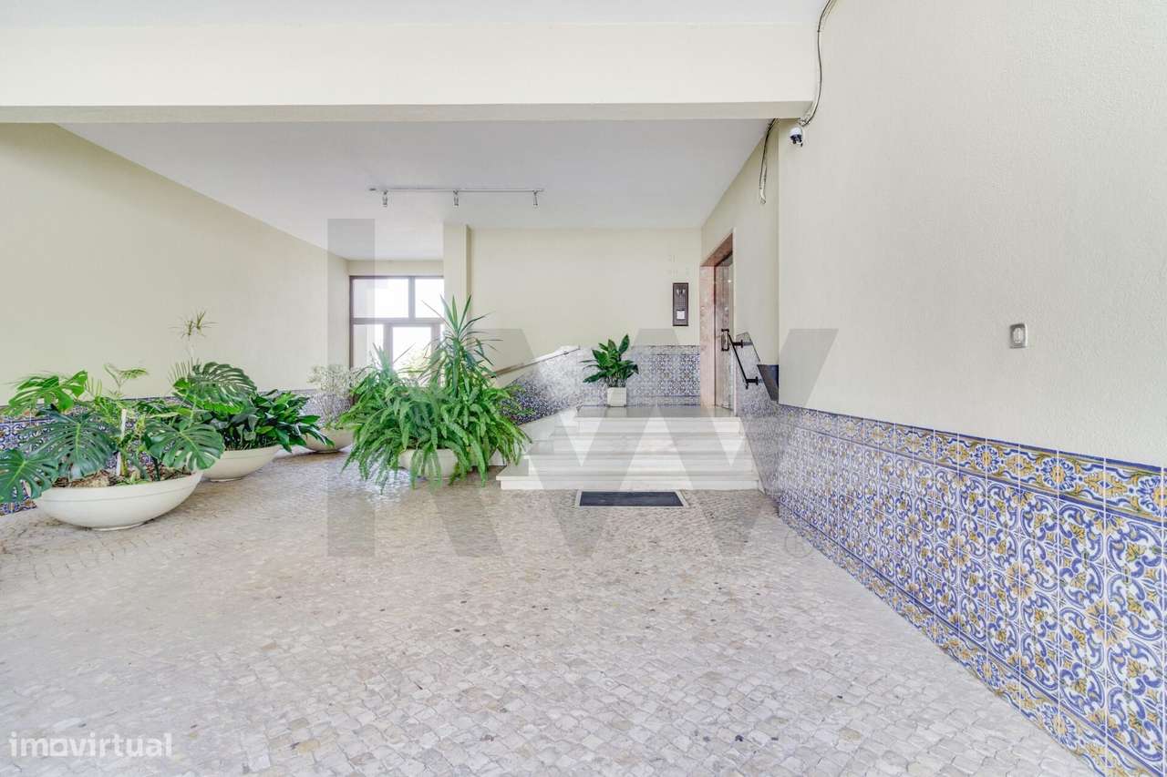 Penthouse T3 com Terraço de 165m2 , Vista Mar e Garagem-35