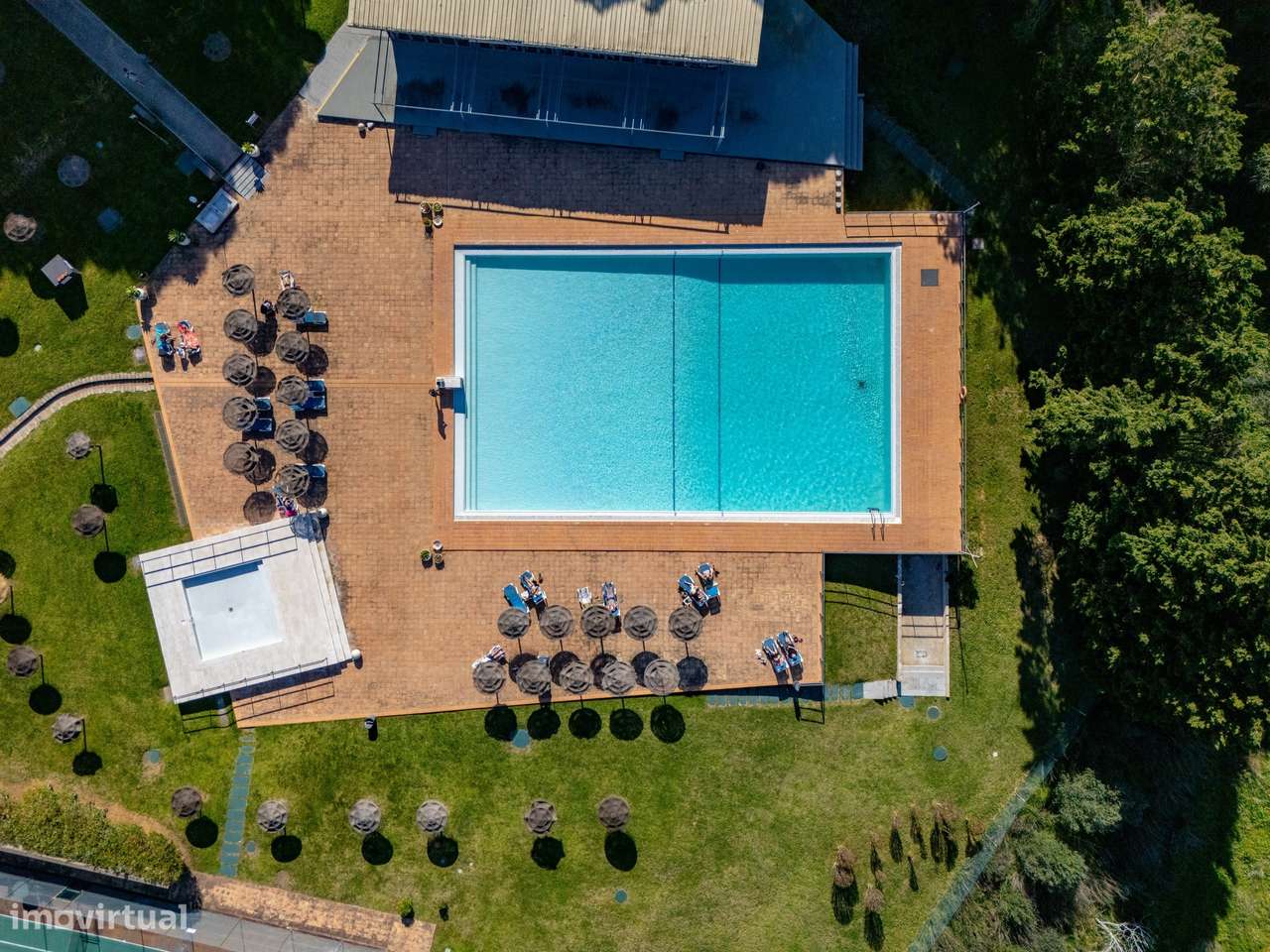 Apartamento de 2 quartos em Marina Park com grande terraço, piscina e-17