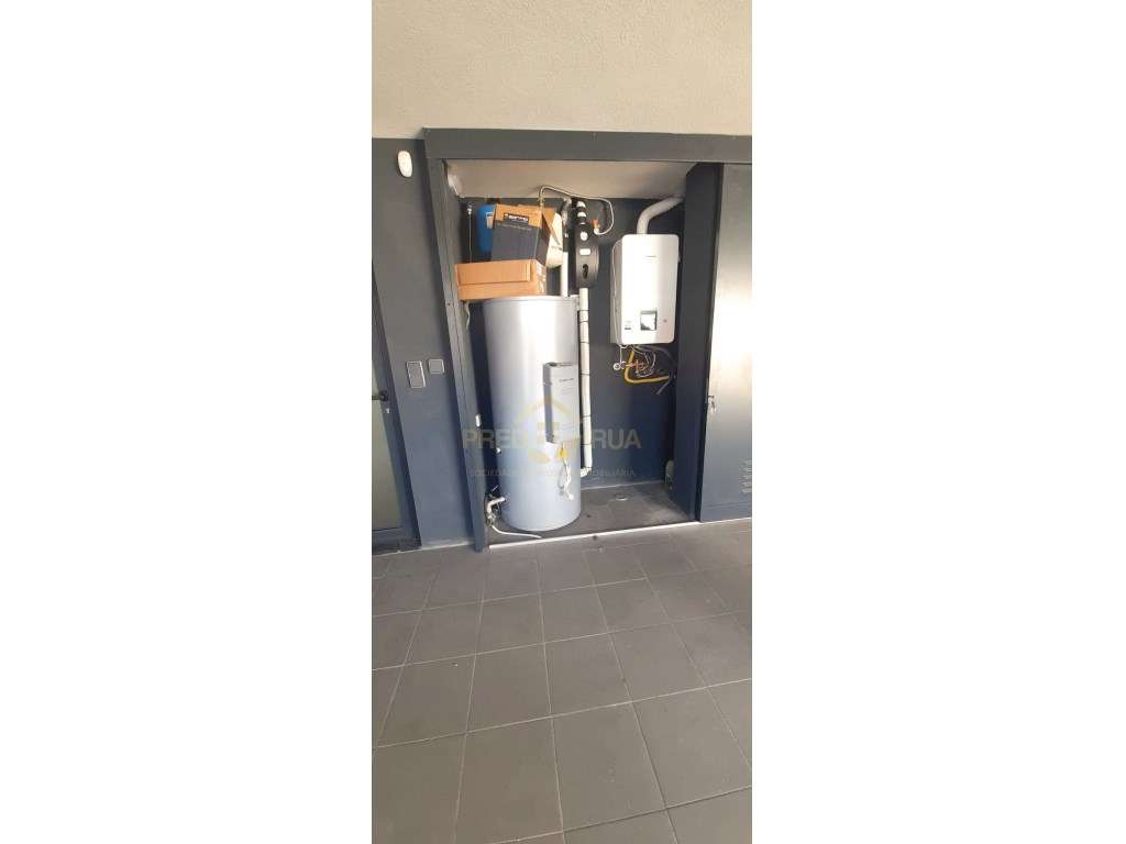 Moradia Nova S. Félix da Marinha em fase final de construção-7