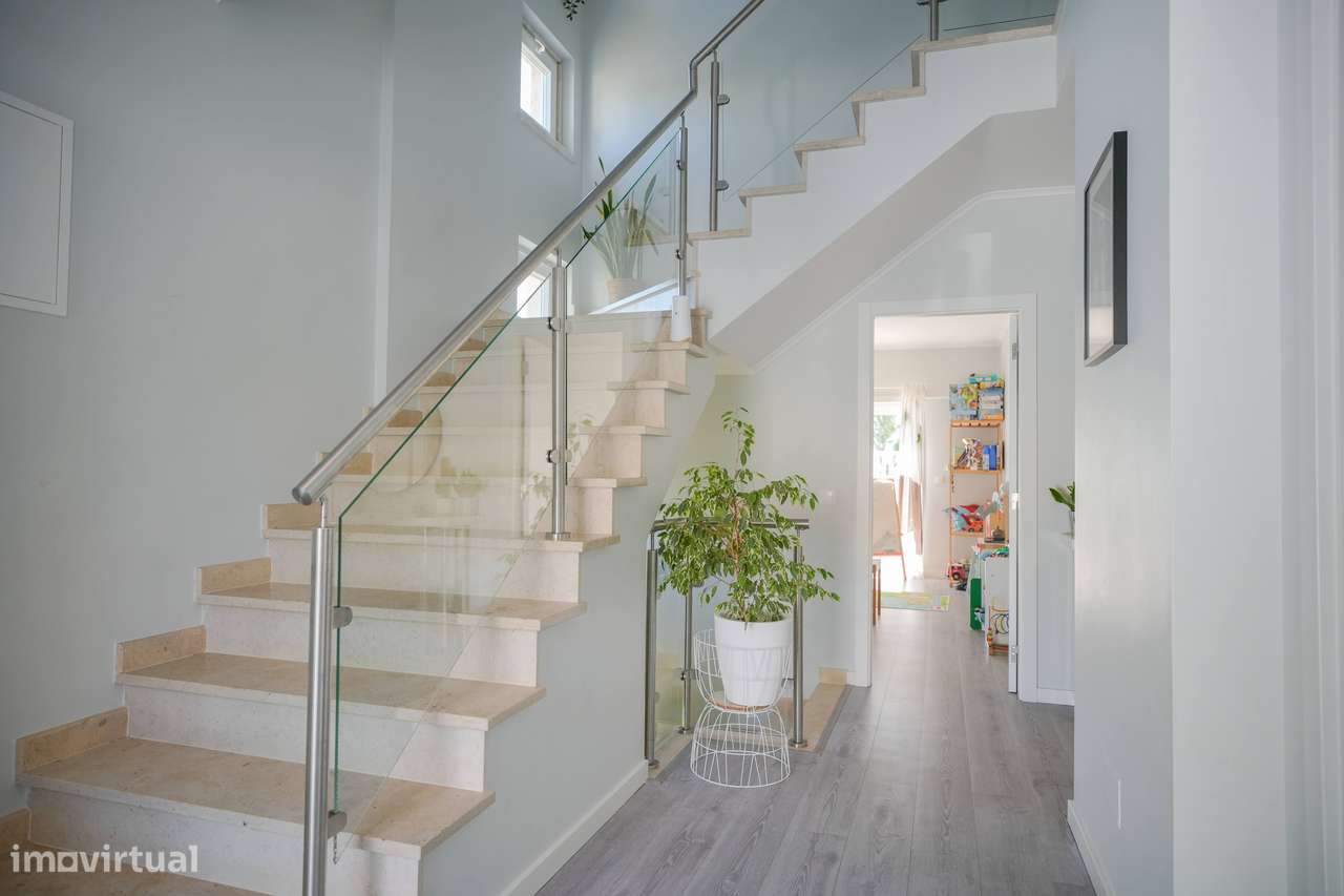 Moradia T5 Mem Martins-12