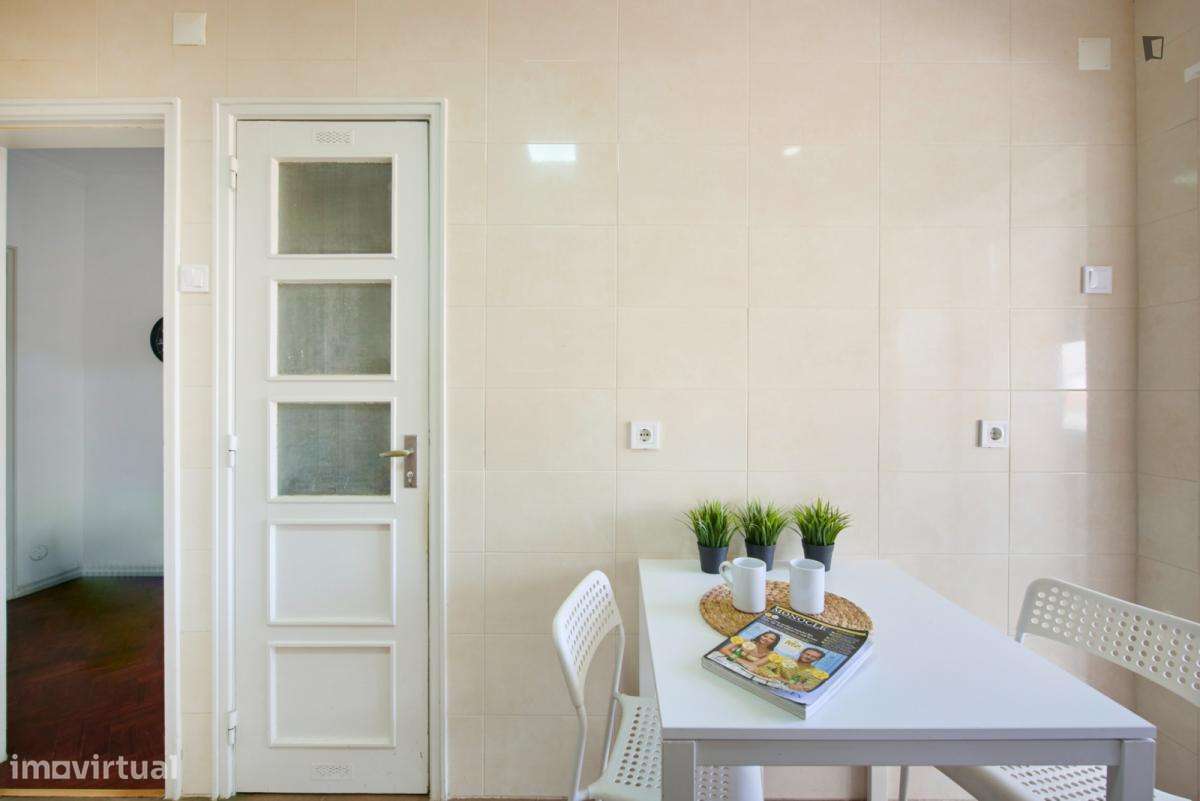 Quarto - localizado em Arroios Lisbon - Grande imagem: 4/15