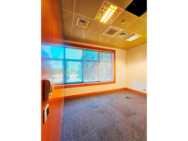 Escritórios com 780 m² na Quinta da Beloura-21