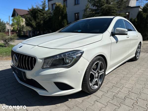 Mercedes-Benz CLA 250 7G-DCT Urban - 2