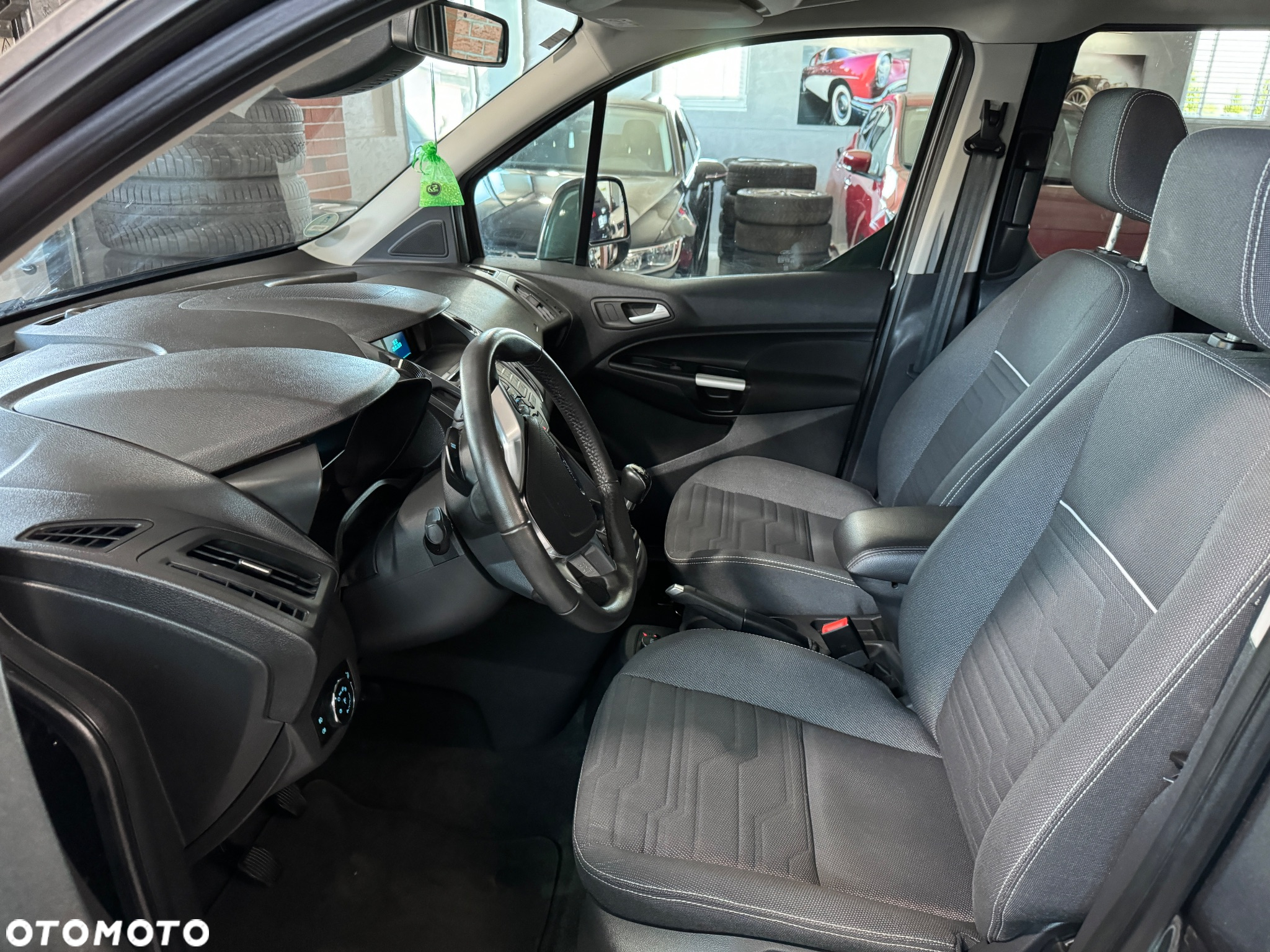 Ford Tourneo Connect 1.0 EcoBoost Start-Stop Titanium - 18