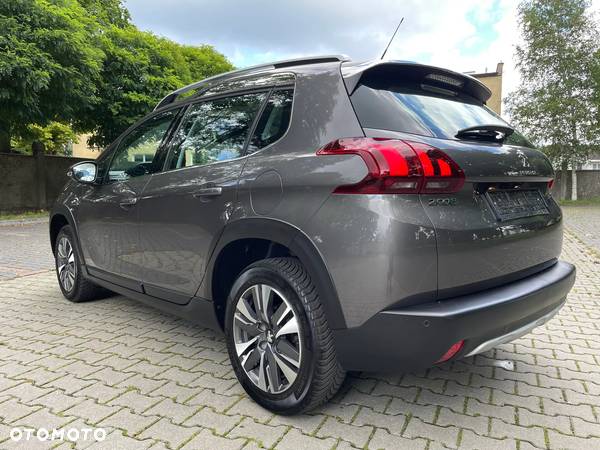 Peugeot 2008 PureTech 130 Allure - 1