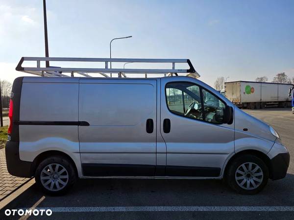 Opel Vivaro - 9