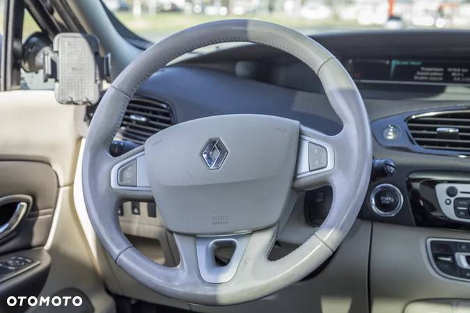 Renault Grand Scenic - 8