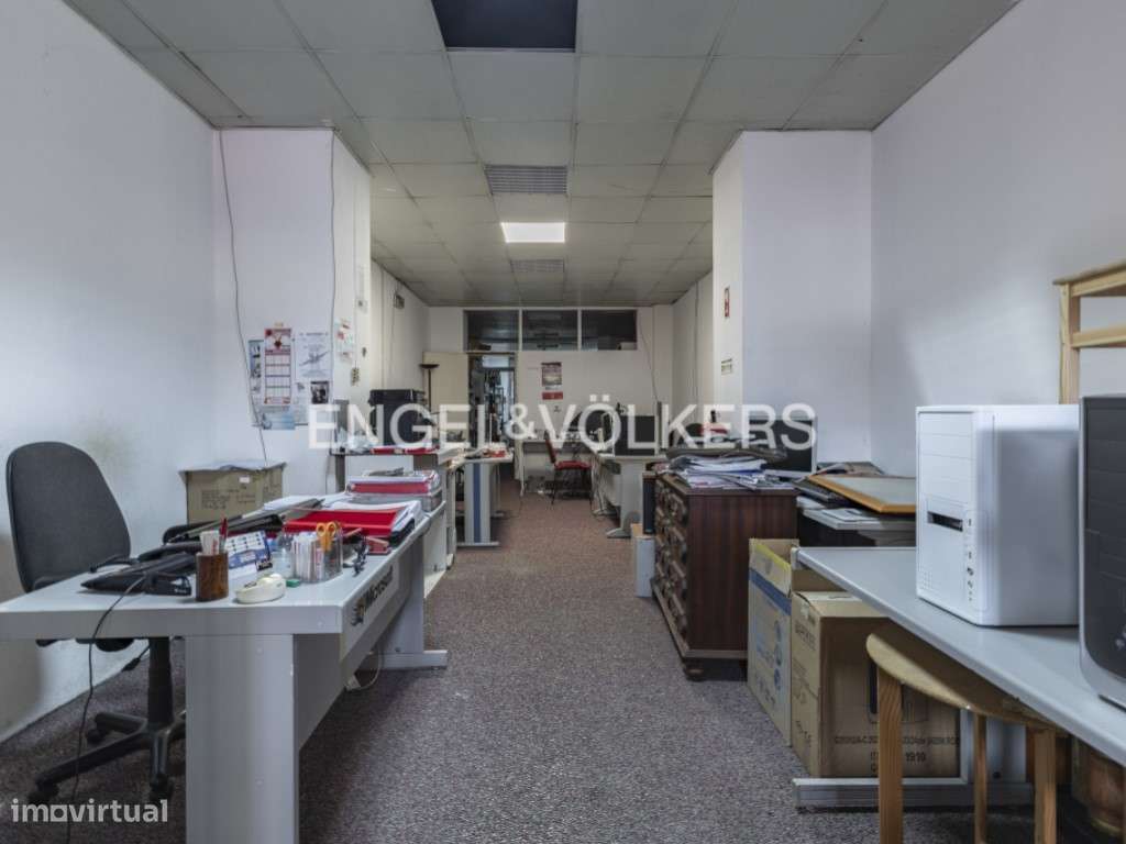 Espaço Comercial com 300 m2 em Benfica - Grande imagem: 5/28