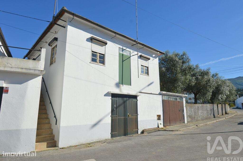 Casa tradicional T3 em Espinhal de 244,00 m2 - Grande imagem: 2/21